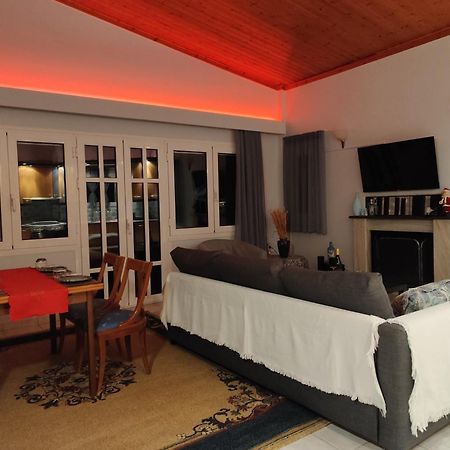 Appartamento Sea View House Aigio Esterno foto
